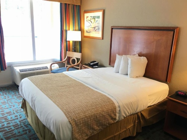 Travelodge by Wyndham Harriman image 23